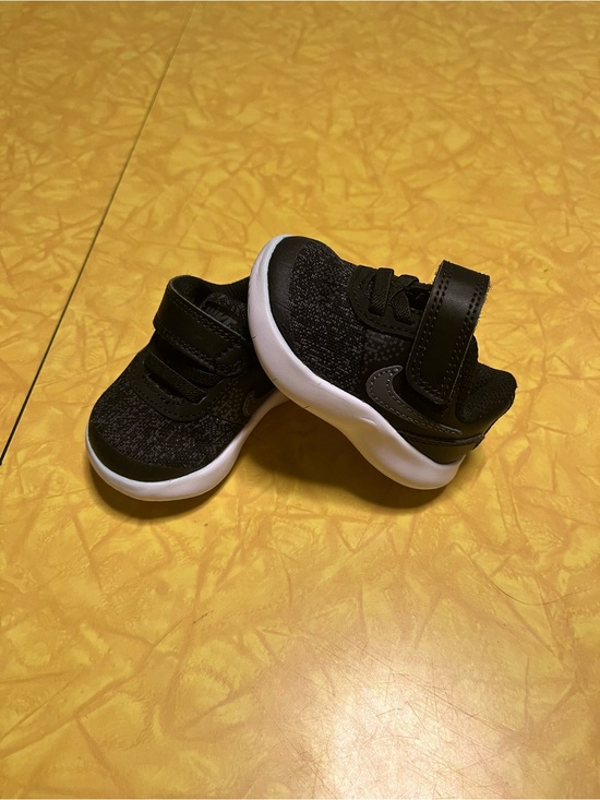 Nike Other - NWOT Nike Newborn Velcro Sneakers